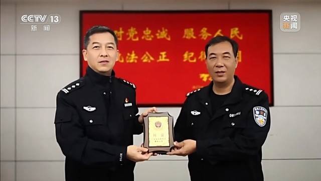 33年,他没亲手抓过一个犯罪嫌疑人,却破过无数案件