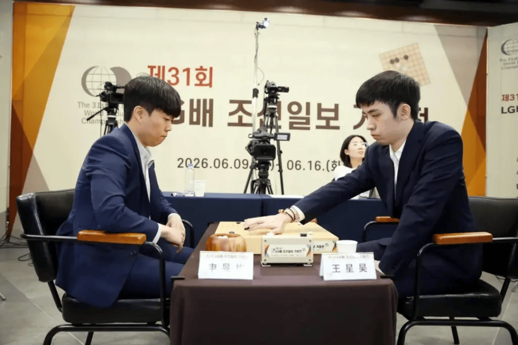 逆转夺下LG杯世界冠军,当年的顽童已成中国围棋的领军人物