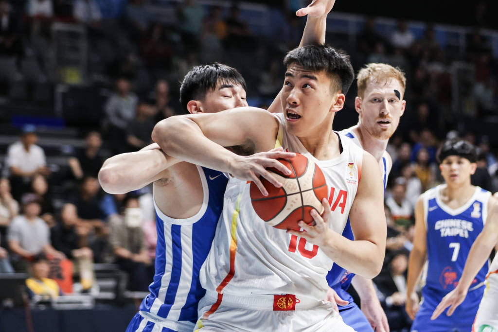 中国男篮92比74中国台北，晋级世预赛第二阶段
